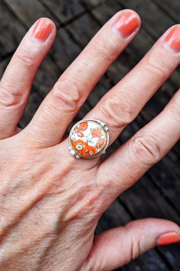 Melanie-Sherman-Ceramics-Jewelry-Red-Flower-Ring-01