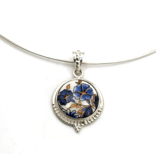 Necklace_BlueGoldFlower_01